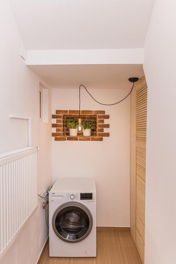 Garden Hideout - Central Apartment 브라쇼브 외부 사진